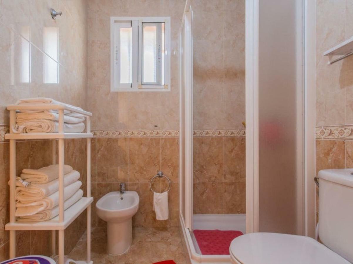 Apartment D&l Con Encanto- En Alcazares-totalmente Equipado *